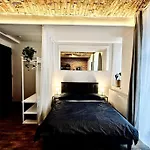 Authentic Studio With Garden