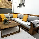 Authentic Studio With Garden