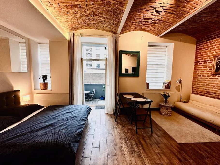 Apartament Authentic With Garden *
