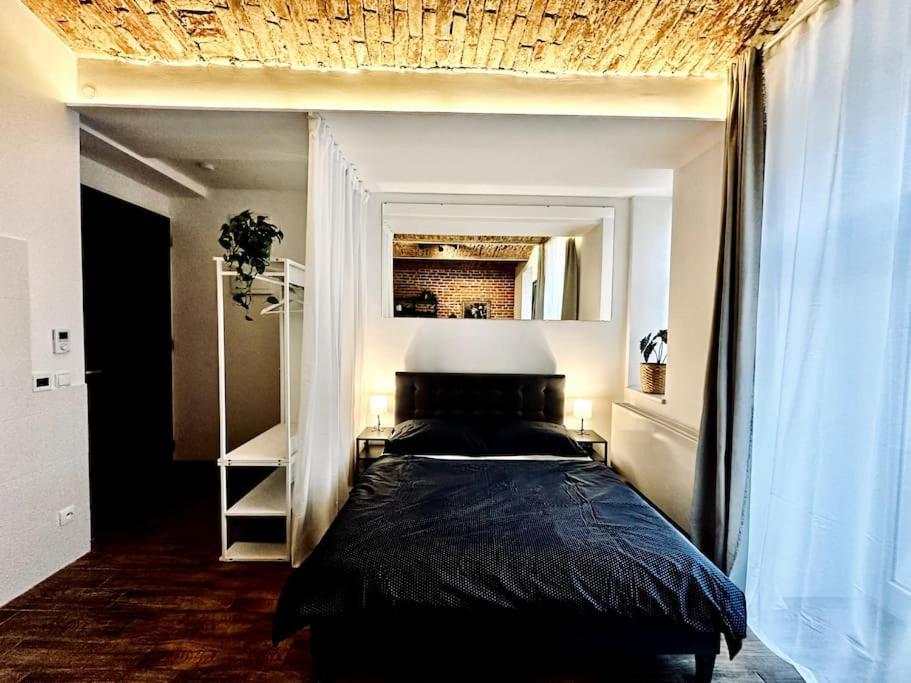 Authentic With Garden Appartamento Praga